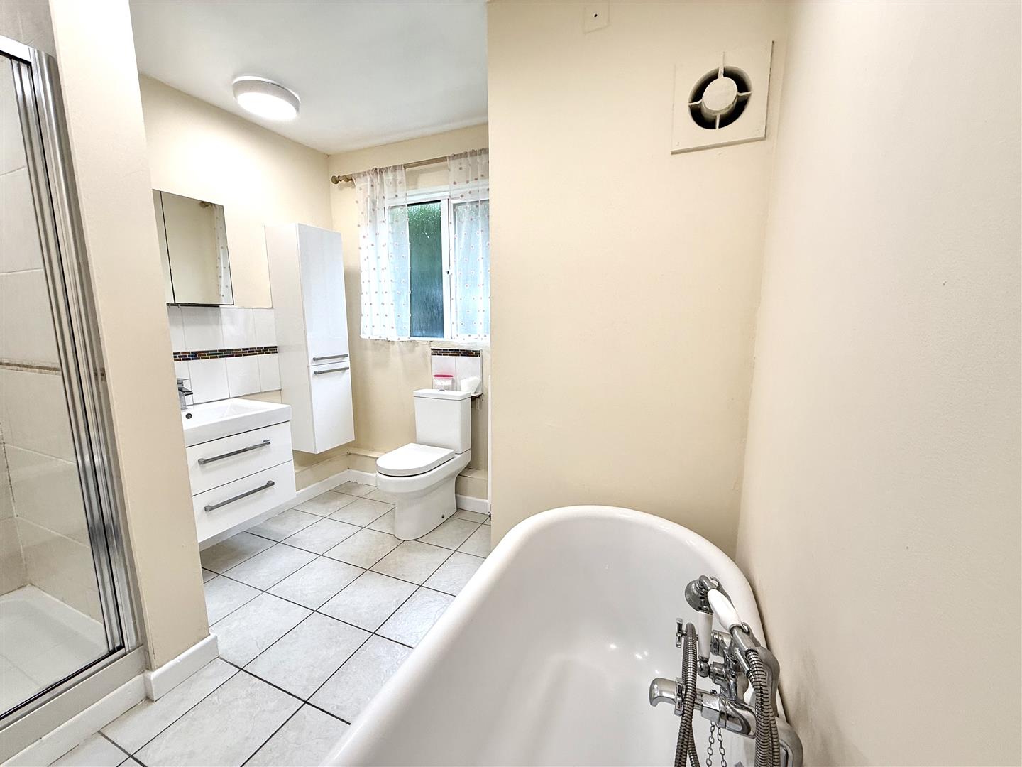 Long Oaks Court, Sketty, Swansea, SA2 0QH